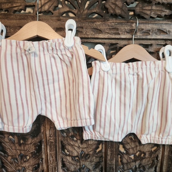 Twin Bundle! Pink Onsies And Striped Bloomers! 12-18m - Picture 5 of 7